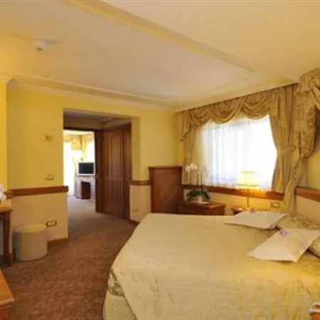 Lorenzetti Hotel 4*