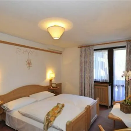 Hotel Lorenzetti 4*