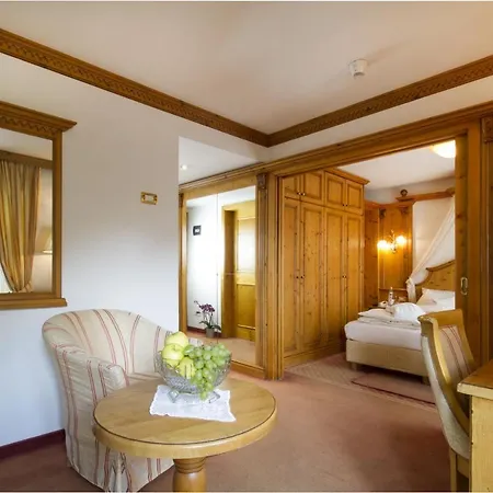 Lorenzetti Hotel