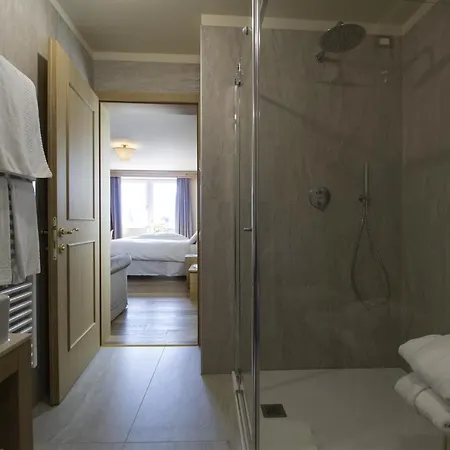 Otel Lorenzetti
